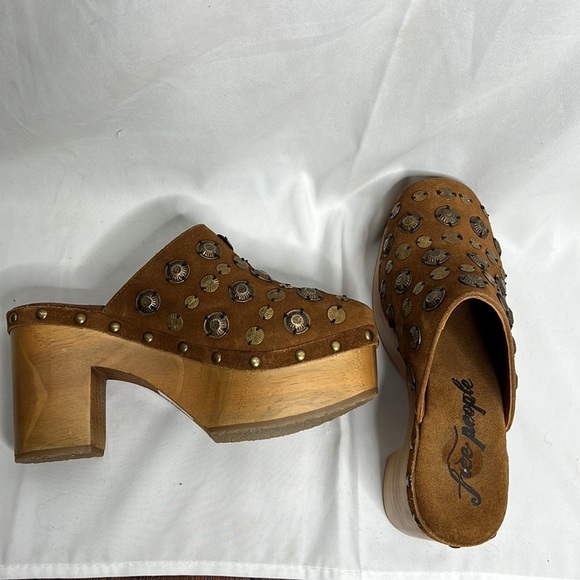 NWOT FREE PEOPLE Claudia Wooden Platform Shoes - Picture 5 of 8